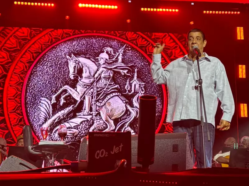 Zeca Pagodinho transforma Festa Junina de Votorantim em grande roda de samba