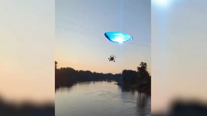 Acidente chocante: Paramotor colide com rede elétrica e despenca em rio nos EUA — veja o vídeo!