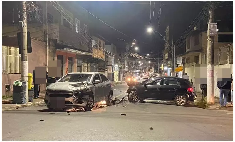 Acidente em Volta Redonda deixa feridos e interdita via principal