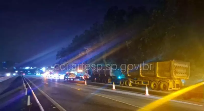 Acidente envolvendo carreta e guincho deixa feridos em Araçariguama