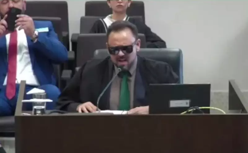 Advogado vira sensação ao recitar poesia e jogar capoeira durante julgamento — vídeo explode na web