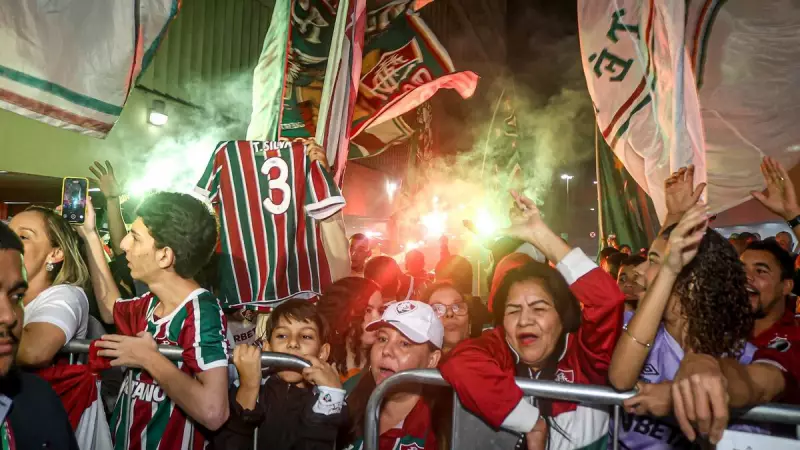 Aeroflú Fluminense é recebido com festa no Rio após conquista no Mundial - Veja o vídeo emocionante!