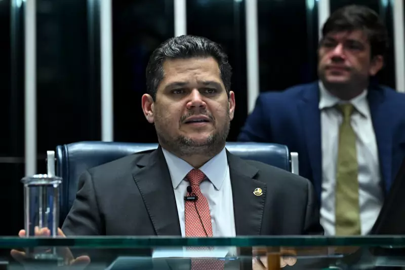 Alcolumbre propõe debate sobre quem pode acionar o STF após judicialização do IOF