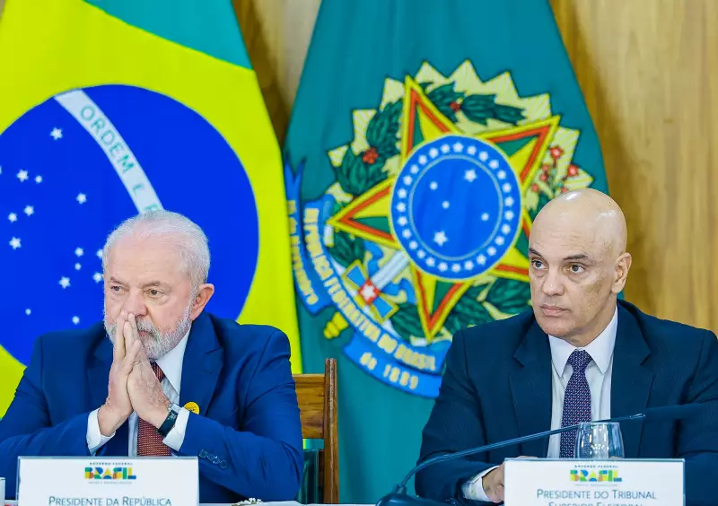 Alexandre de Moraes suspende decisões do Congresso e do governo sobre IOF: entenda o conflito