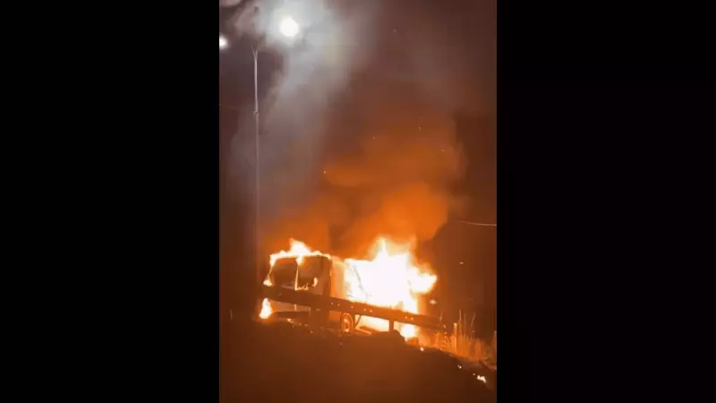 Ambulância pega fogo na BR-232 com paciente a bordo: drama no trajeto para o Recife