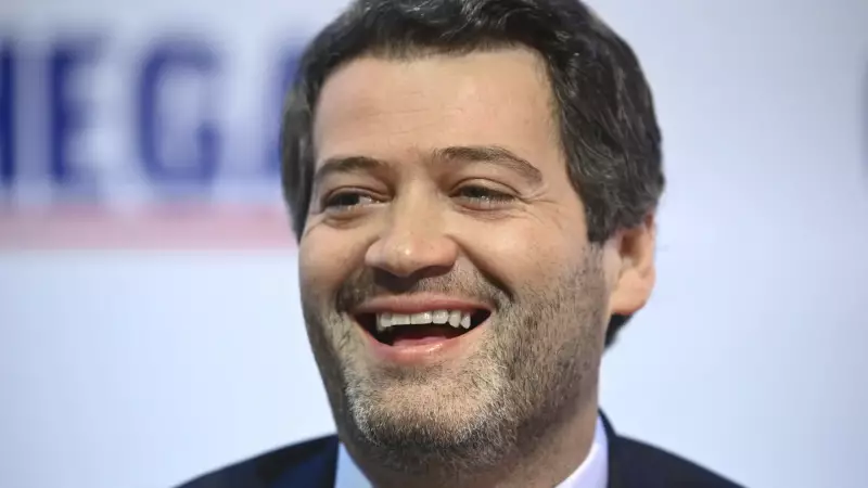 André Ventura é criticado por expor crianças em sessão do Parlamento de Portugal
