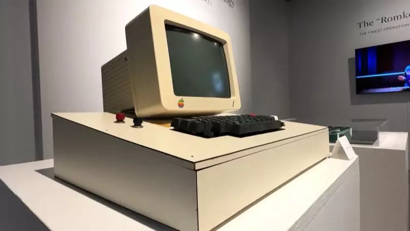 Apple One de Steve Jobs e meteorito marciano vão a leilão em Nova York: peças raras e históricas