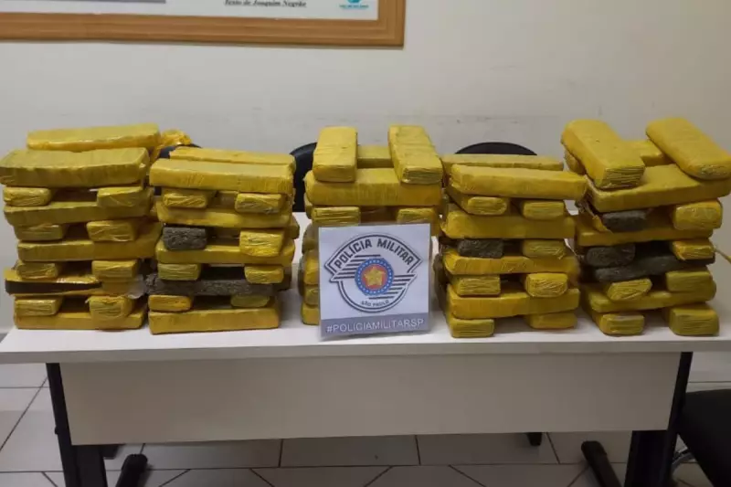 Apreensão de maconha em Avaré: Dupla é flagrada com mais de 80 tijolos da droga em estrada de terra