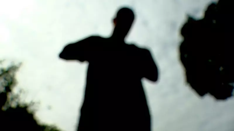 Assaltantes deixam vítima só de cueca após roubo por PIX de R$ 15 mil em Cariacica, ES