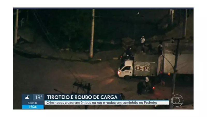 Assalto a caminhão em Barros Filho: criminosos agem com violência e deixam rastro de medo