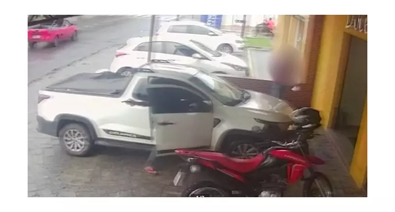 Assalto a mão armada: Homens roubam carro com mercadorias em frente a padaria em João Pessoa