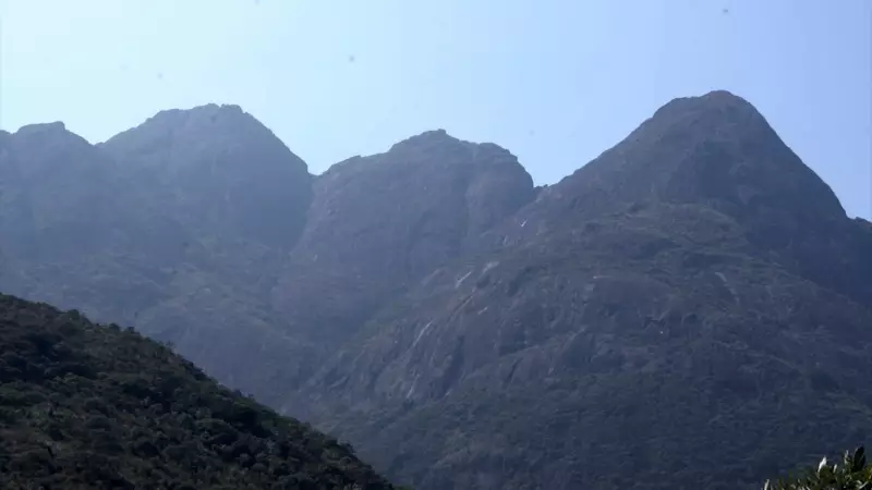 Aventura perigosa: adolescente de 14 anos é resgatada de helicóptero após acidente no Pico dos Marins