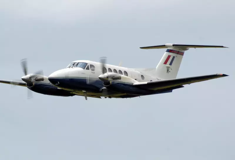 Avião de pequeno porte cai próximo a Londres: detalhes do acidente