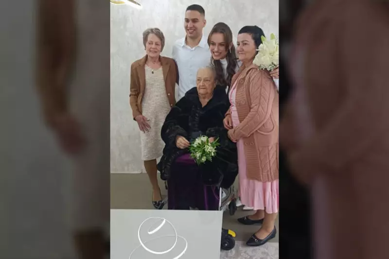 Avô emociona ao assistir casamento da neta direto da UTI móvel e recebe alta dois dias depois