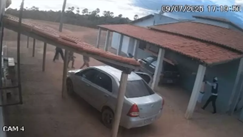 Bandidos armados invadem mercadinho e casa de proprietário no Piauí: assista ao vídeo