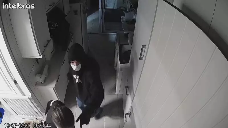 Bandidos invadem mansão em SP, sequestram família e exigem R$ 250 mil por transferência bancária — Veja os detalhes!