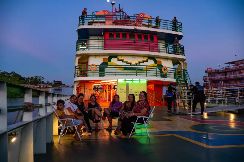 Barco da Bienal das Amazônias atraca em Manaus com oficinas gratuitas e muita cultura