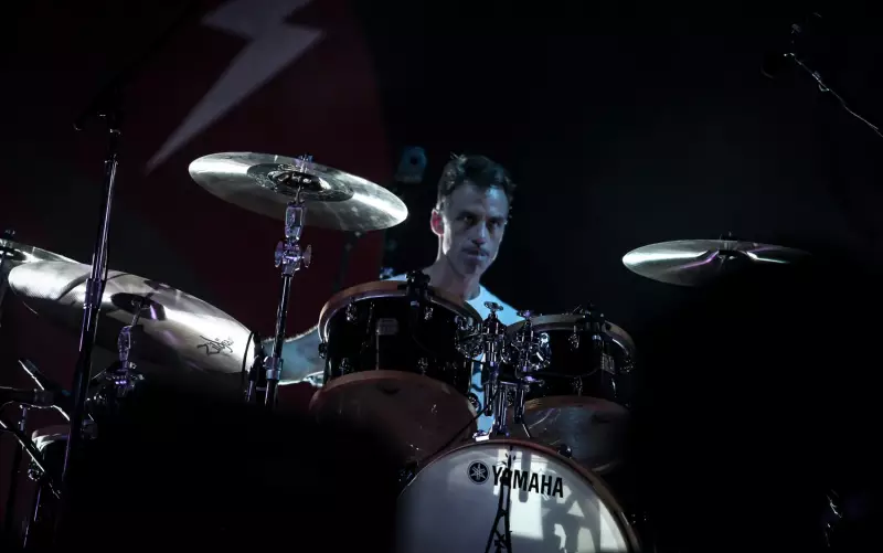 Baterista do Pearl Jam anuncia saída após 27 anos: 'Foi uma jornada incrível'