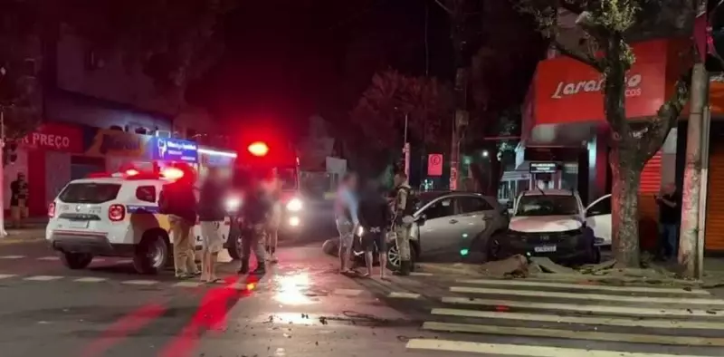 Batida entre carro e caminhonete deixa três feridos no centro de Governador Valadares