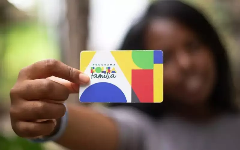 Beneficiários do Bolsa Família precisam atualizar dados: saiba como evitar o bloqueio