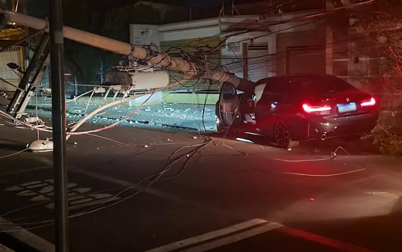 BMW de irmão de jogador do Real Madrid derruba poste em Sertãozinho (SP)