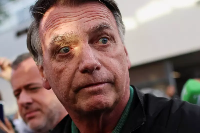 Bolsonaro passa por nova consulta de urgência e cancela agendas em julho