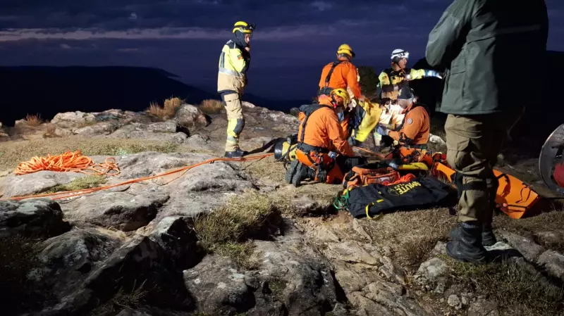Bombeiros do Paraná resgatam menina curitibana acidentada em cânion no Rio Grande do Sul