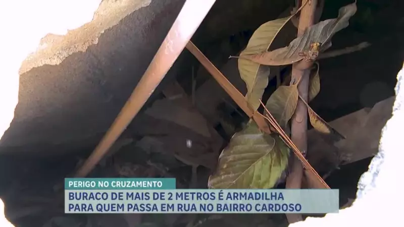 Buraco gigante no Barreiro, BH, assusta moradores e exige ação urgente