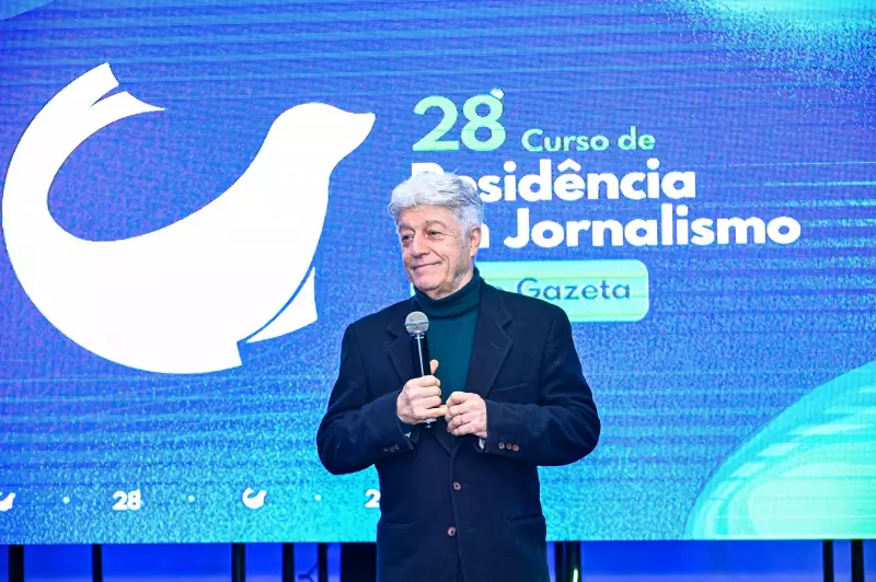 Caco Barcellos critica redes sociais e destaca importância das ruas em lançamento de curso da Rede Gazeta