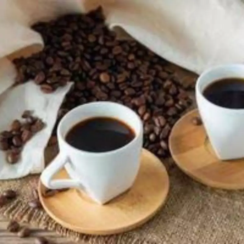 Café finalmente dá trégua: preço cai após 16 meses de alta e consumidor respira aliviado