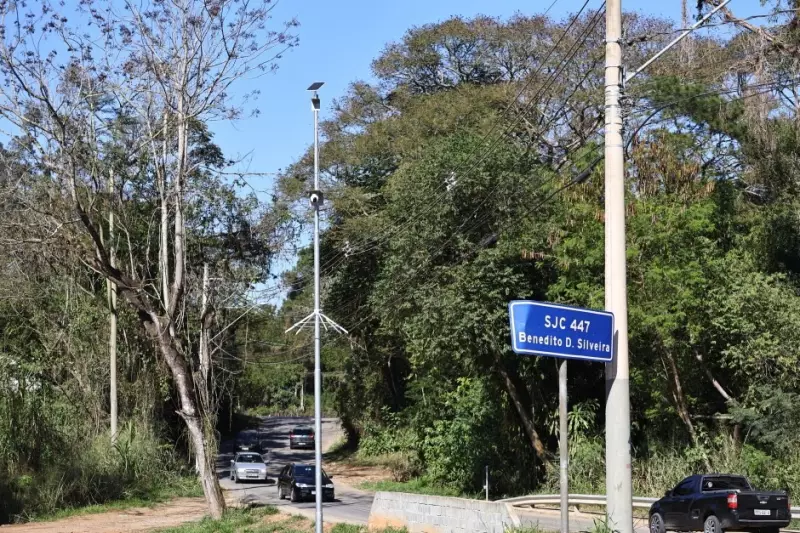 Câmera flagra descarte irregular de lixo em São José dos Campos — multa pode chegar a R$ 5 mil!