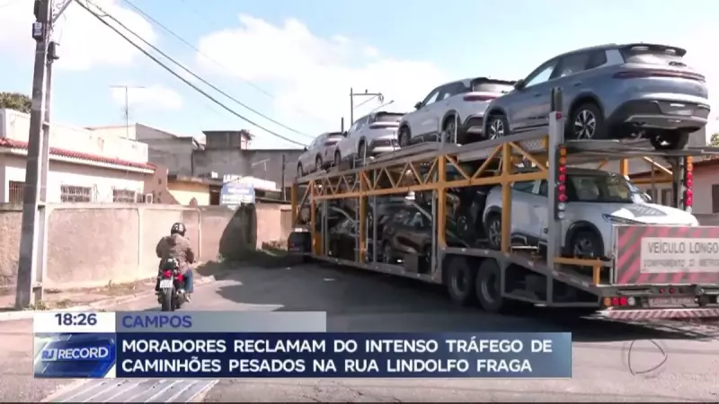Caminhões pesados viram pesadelo na Rua Lindolfo Braga — moradores exaustos pedem solução urgente