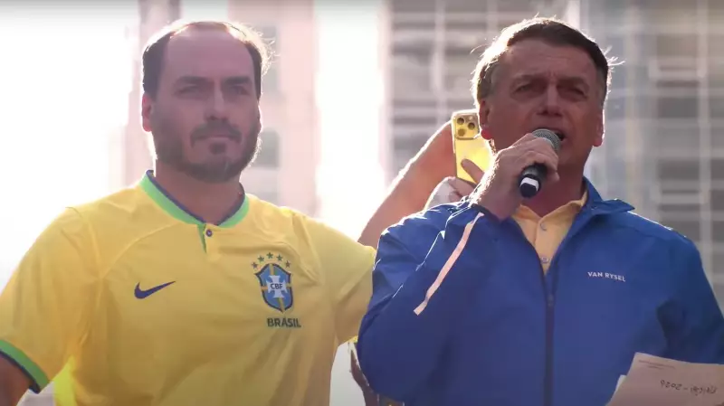 Carlos Bolsonaro busca apoio em SC em meio a racha por vaga no Senado