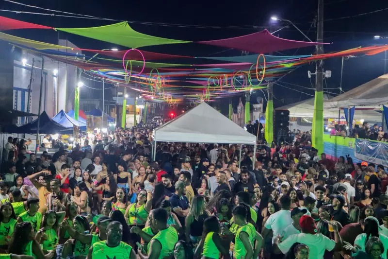 Carnavale no Acre atrai 20 mil pessoas e encerra com festa memorável no interior