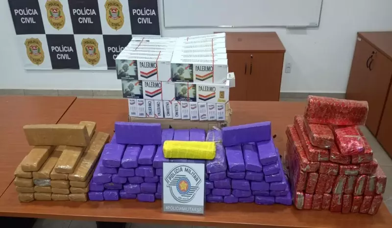 Carro capota na rodovia e revela carga ilegal: maconha e cigarros escondidos em SP