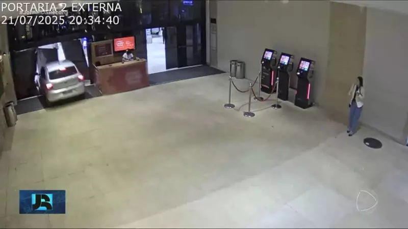 Carro invade shopping em Goiânia: cena de filme de ação vira realidade no coração do Brasil