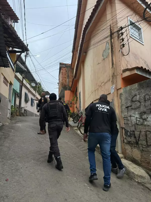 Casal e mulher são flagrados com drogas em Santo Antônio de Pádua: veja detalhes da operação
