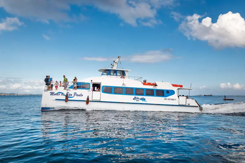 Catamarã envolvido em acidente na Bahia: como foi a travessia e o que se sabe até agora