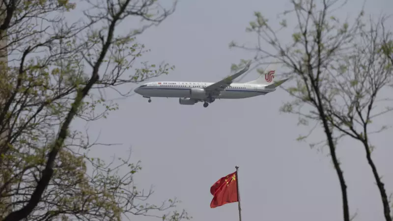 China alerta: objetos trazidos do exterior podem ser armadilhas de espionagem — saiba como se proteger