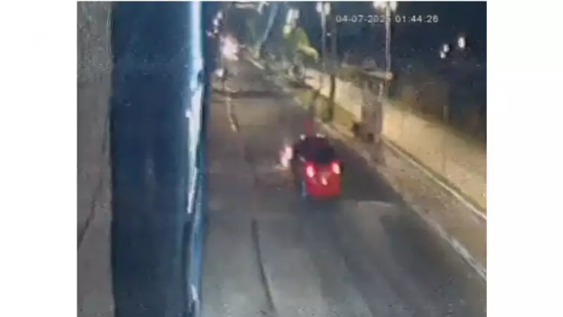 Choque entre carro e moto lança motociclista sobre capô em Teresina; veja o vídeo