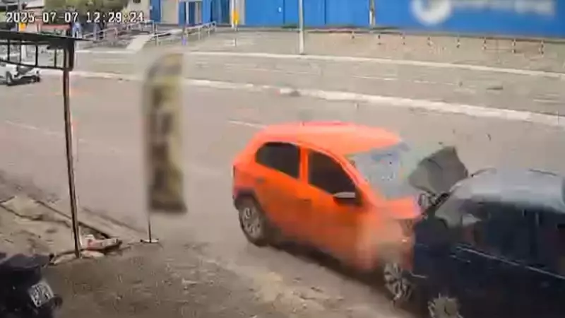 Ciclista escapa por pouco de colisão violenta em Caucaia, no Ceará — assista ao vídeo chocante!