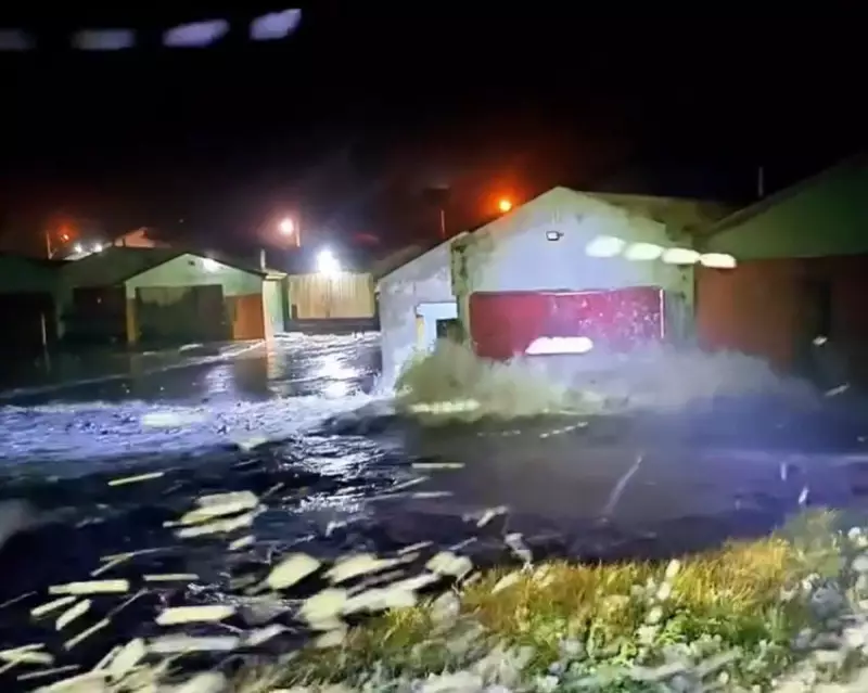 Ciclone em SC: força da natureza deixa rastro de destruição e paredes desmoronadas