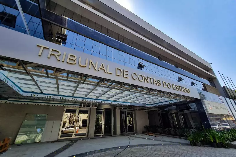 Concurso do TCE-RS oferece 45 vagas com salários de até R$ 20,5 mil