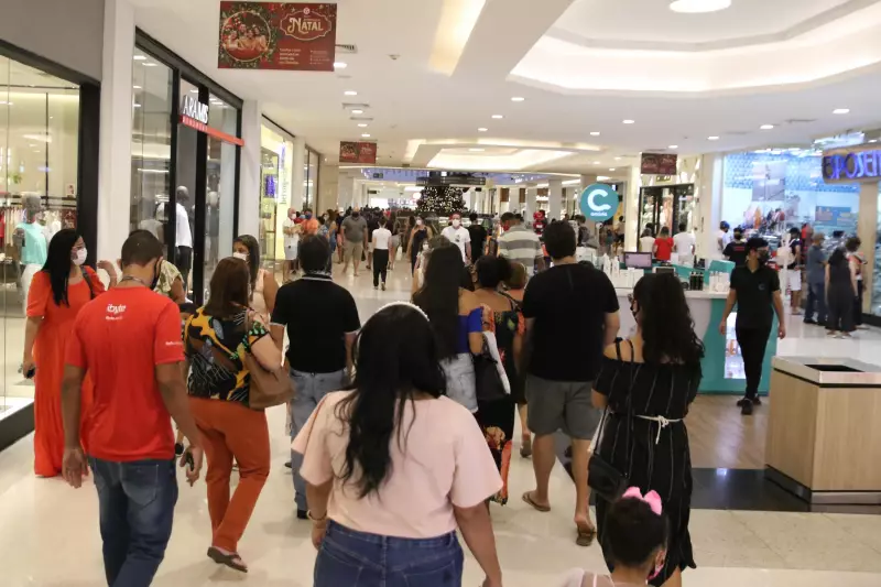 Confiança do consumidor em SP mostra sinais de recuperação após alta da inflação
