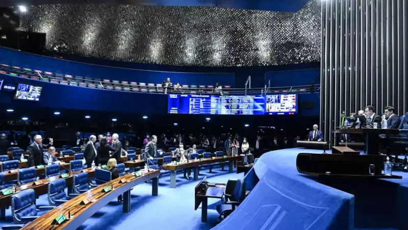 Congresso aprova gastos enquanto cobra cortes do governo: entenda a contradição