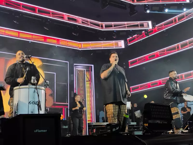 “Coração Partido” é a música mais ouvida no 1º semestre: Menos é Mais revela desejo de gravar com Alejandro Sanz