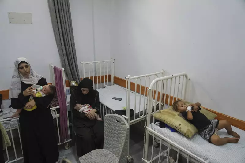 Crise humanitária em Gaza: bebês esqueléticos e médicos desmaiando de fome em hospitais