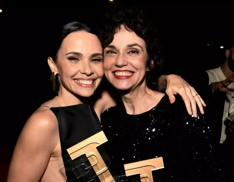 Debora Falabella brilha em espetáculo premiado na 19ª edição do Prêmio APTR