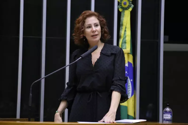 Defesa de Zambelli informa à Câmara que apartamento funcional será devolvido até 15 de julho