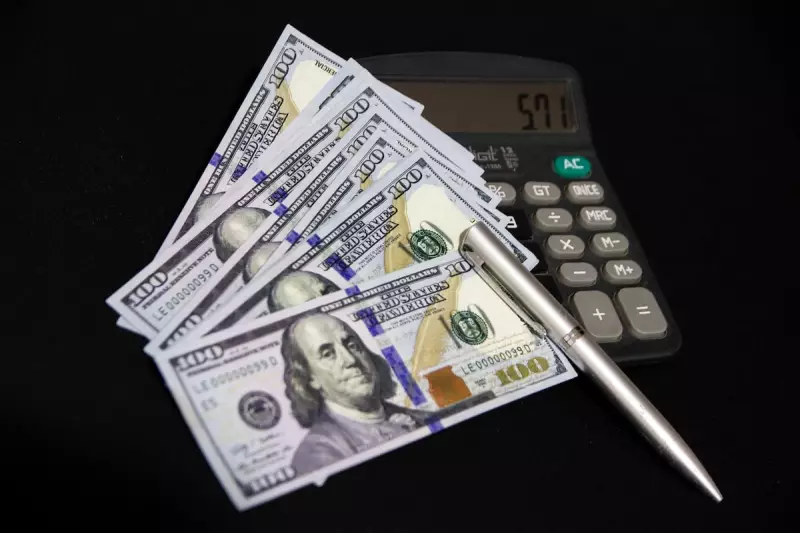 Dólar recua para R$ 5,40 e atinge menor valor em mais de um ano: entenda os motivos